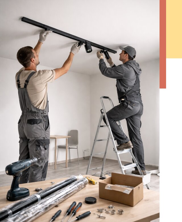 Установка трековых светильников в натяжной потолок в Евпатории от 4424 руб. | ОТДЕЛОЧНИК-Евп